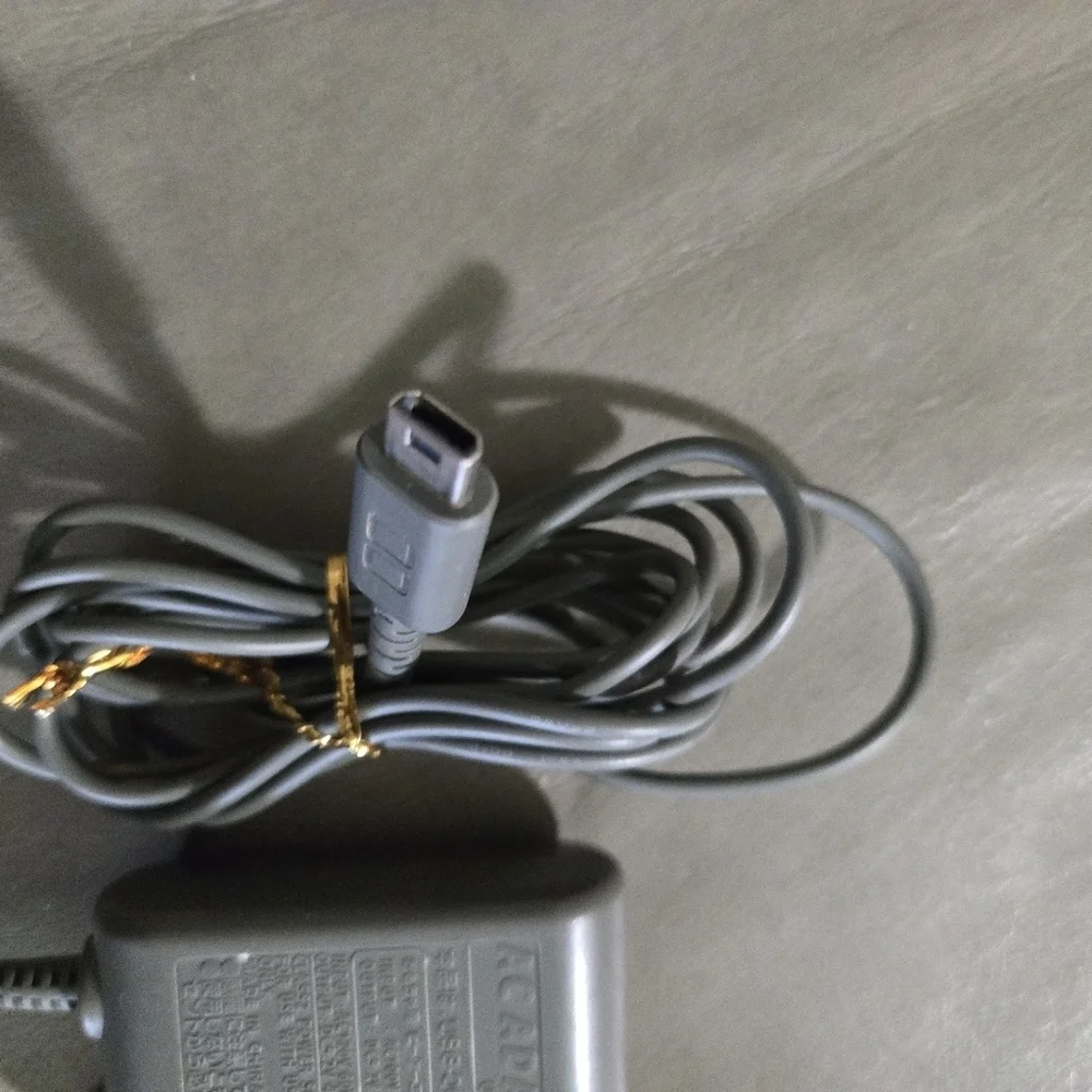 2 Gray Nintendo Ds Lite Chargers